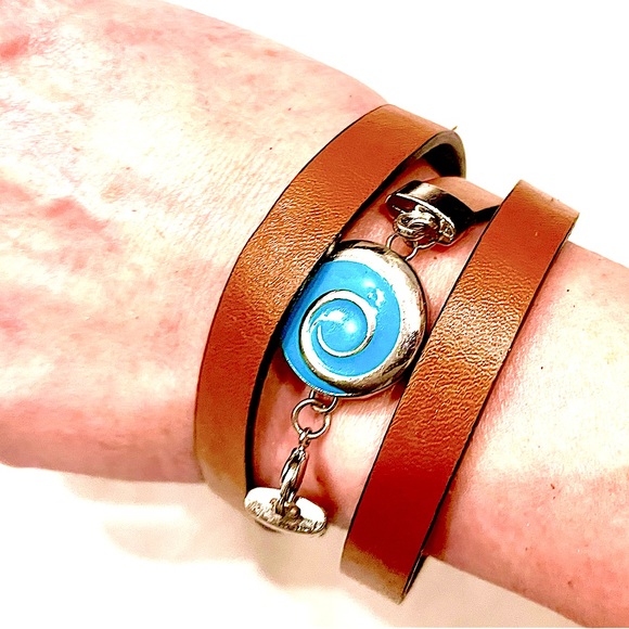 Leather and silver snap/ginger snap triple wrap bracelet - Picture 1 of 3